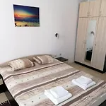 Luxury In St. John Park דירה