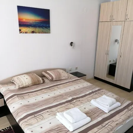 Luxury In St. John Park Apartment