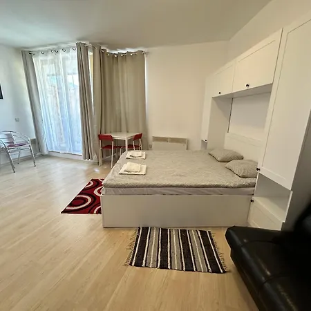 דירה Luxury In St. John Park בנסקו