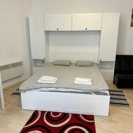 Luxury In St. John Park * בנסקו