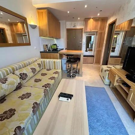 Luxury In St. John Park Apartment *